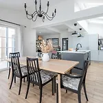 Modern 3B Home With Garden In Eltham, London