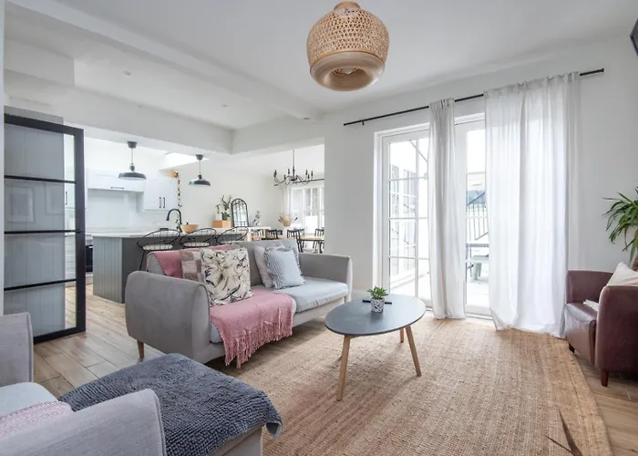Modern 3B Home With Garden In Eltham, London