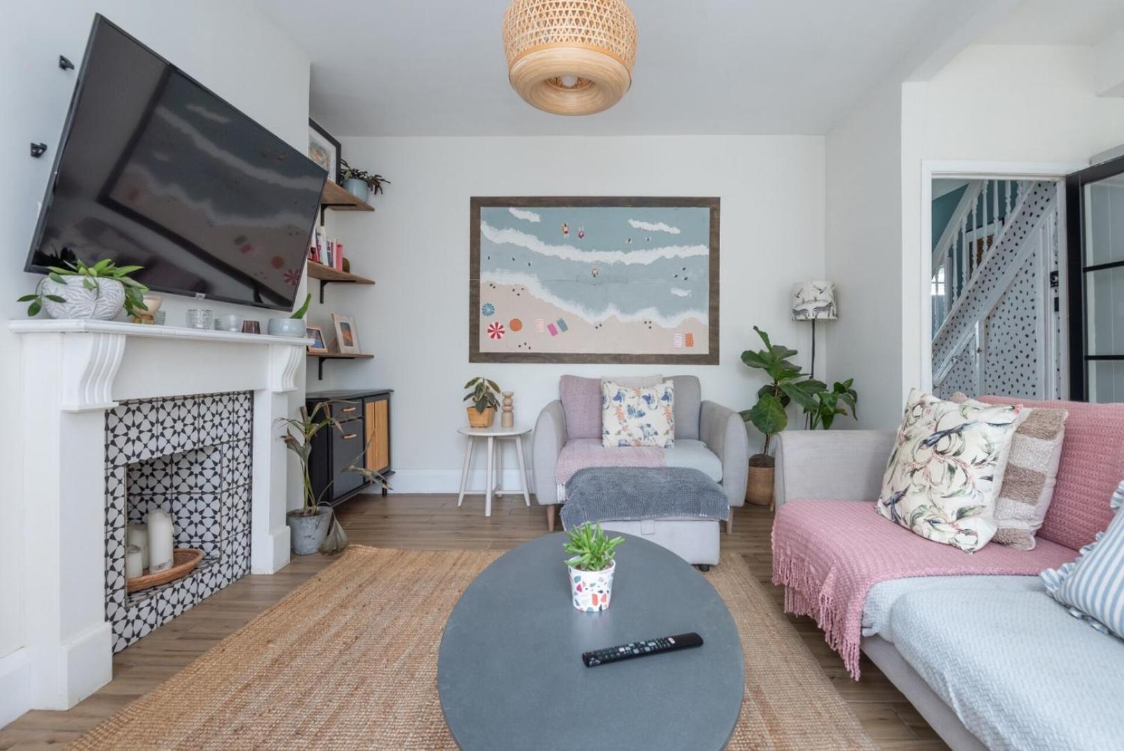Modern 3b With Garden In Eltham, * Londra