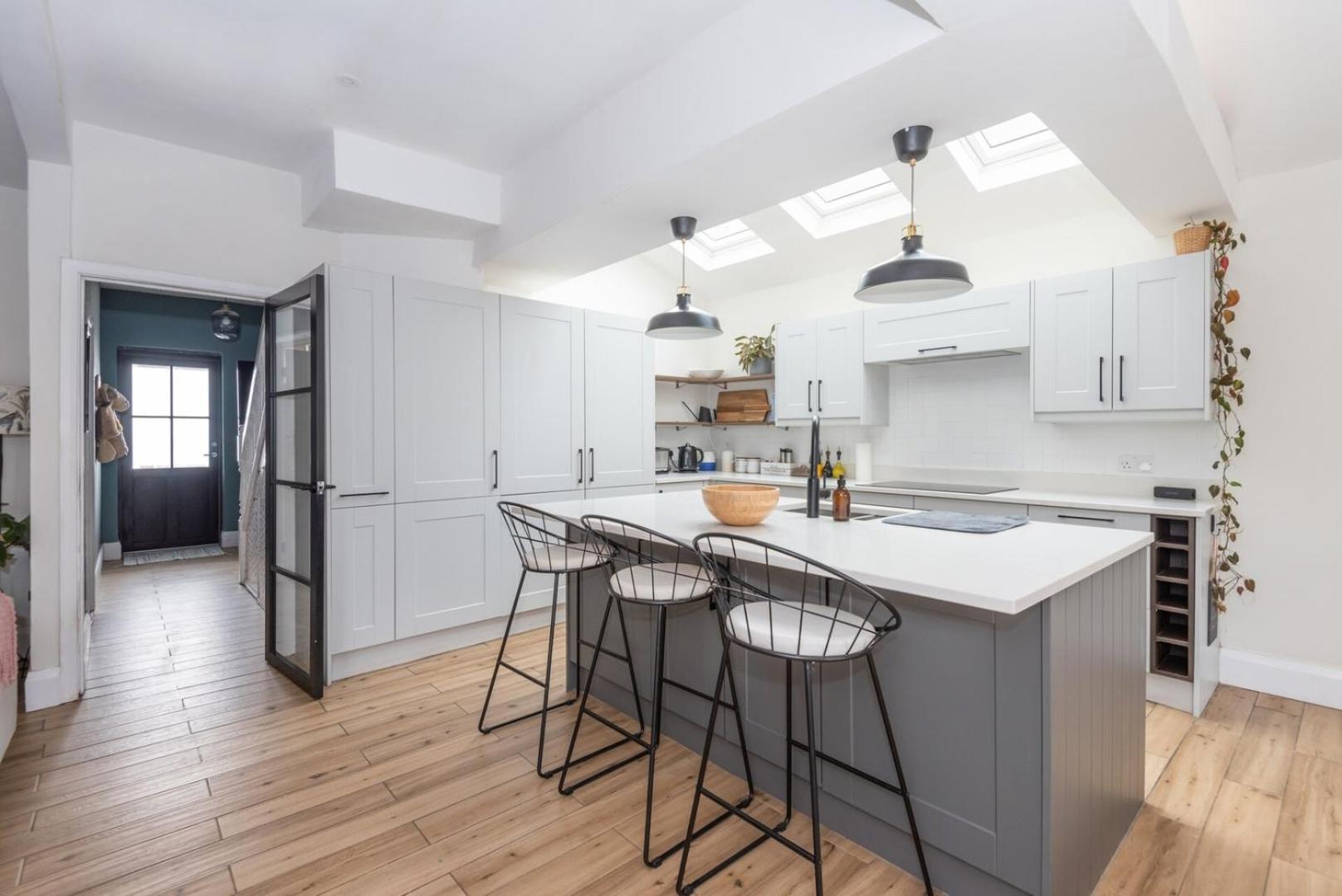 Modern 3b With Garden In Eltham, Londra
